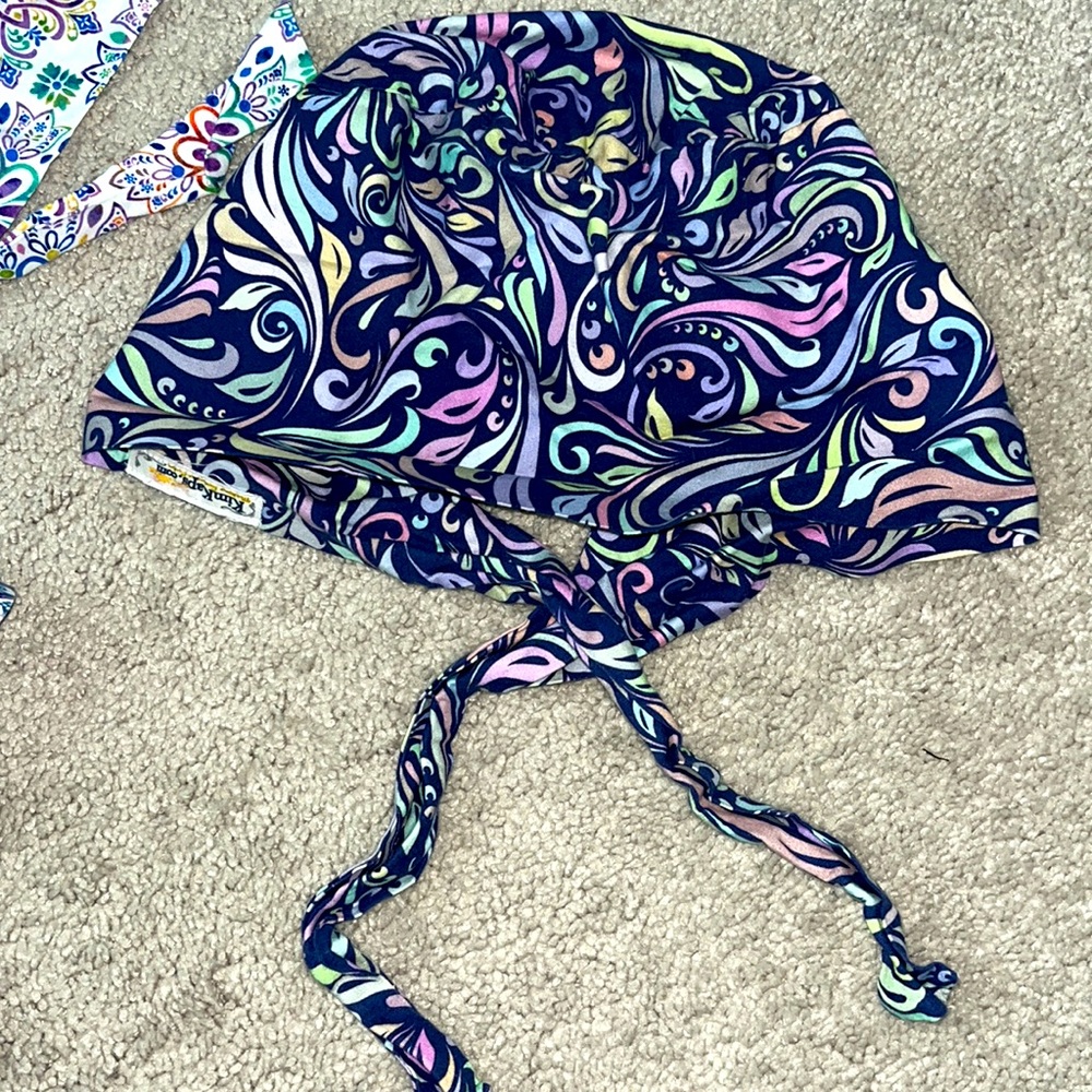 1 Scrub hats & Surgical caps
